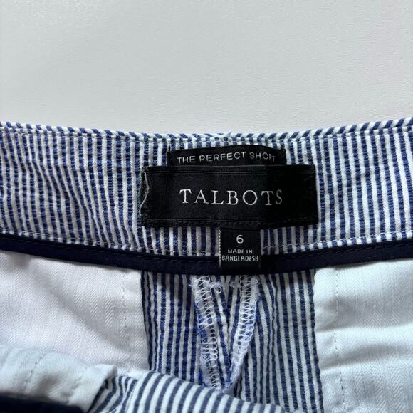 Talbots Women's Size 6 Blue White Striped Seersucker The Perfect Shorts 10 Inch - Picture 2 of 9